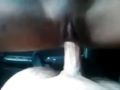בוגר אסיה נסיעות במכונית